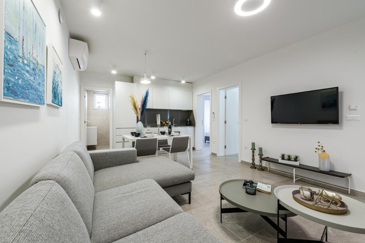Apartments Villa Poco Loco مْليني الغرفة الصورة